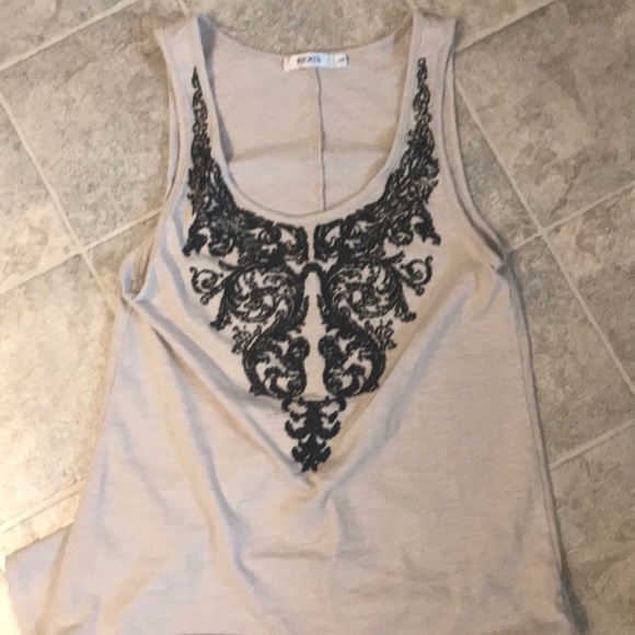 😎🥰3 for 20! Cream and black beaded tank - Picture 2 of 4